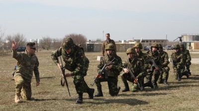 Romanian defense minister quits after claiming no money to pay salaries